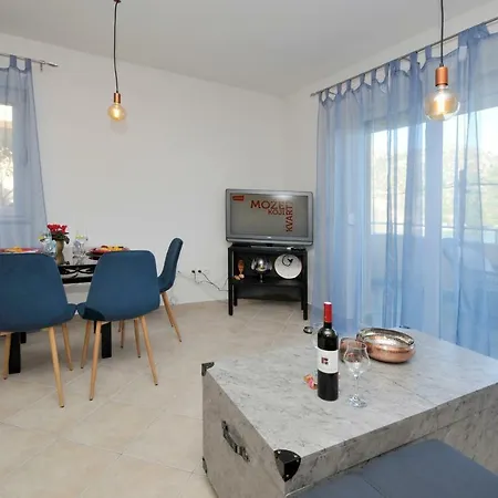 Apartman Bombon * Марина