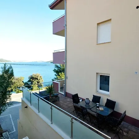 Апартаменты Apartman Bombon *